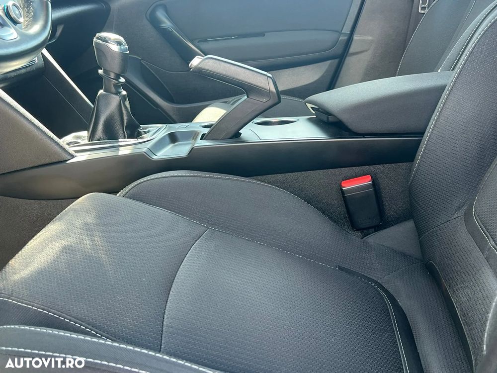 Renault Megane Blue dCi 116 Zen - 21