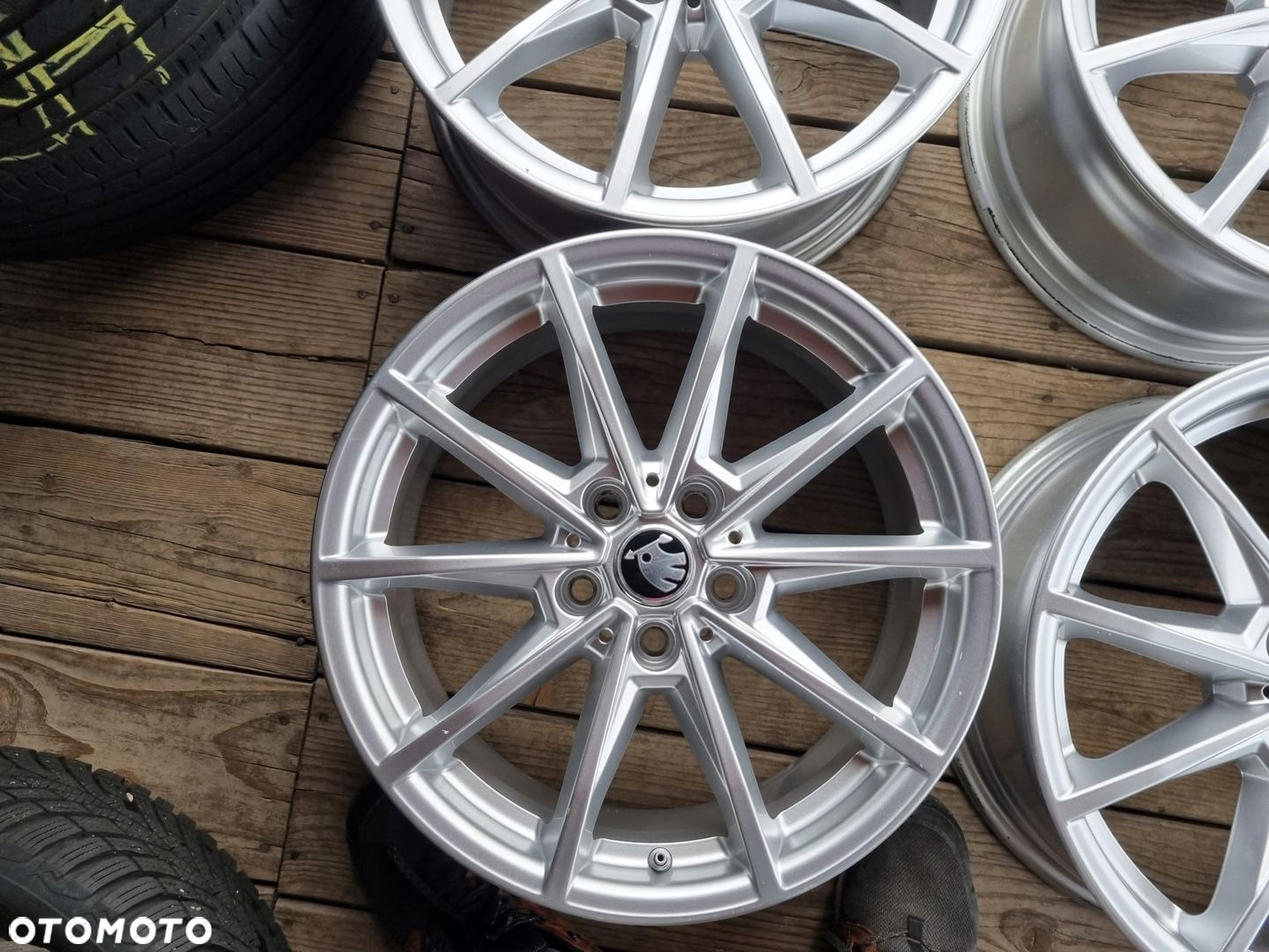 VW PASSAT,TIGUAN,SEAT LEON,AUDI A4,SKODA Octavia ALU 7,5X17 ET30 super stan - 6