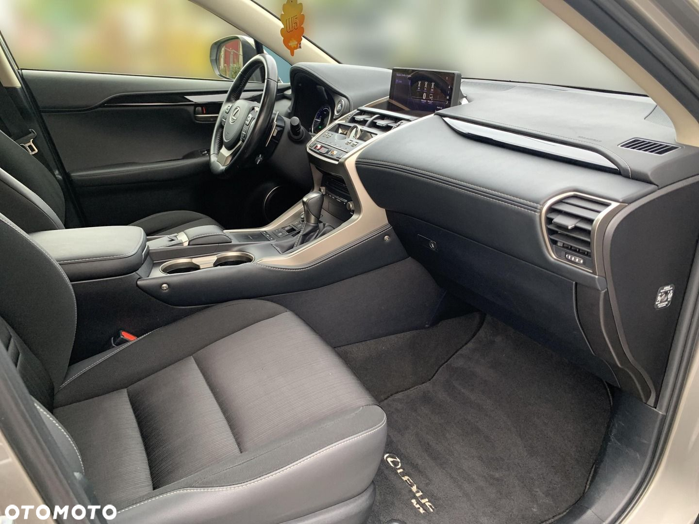 Lexus NX 300h Business Edition AWD - 13