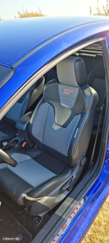 Ford Fiesta 1.6 EcoBoost ST - 6