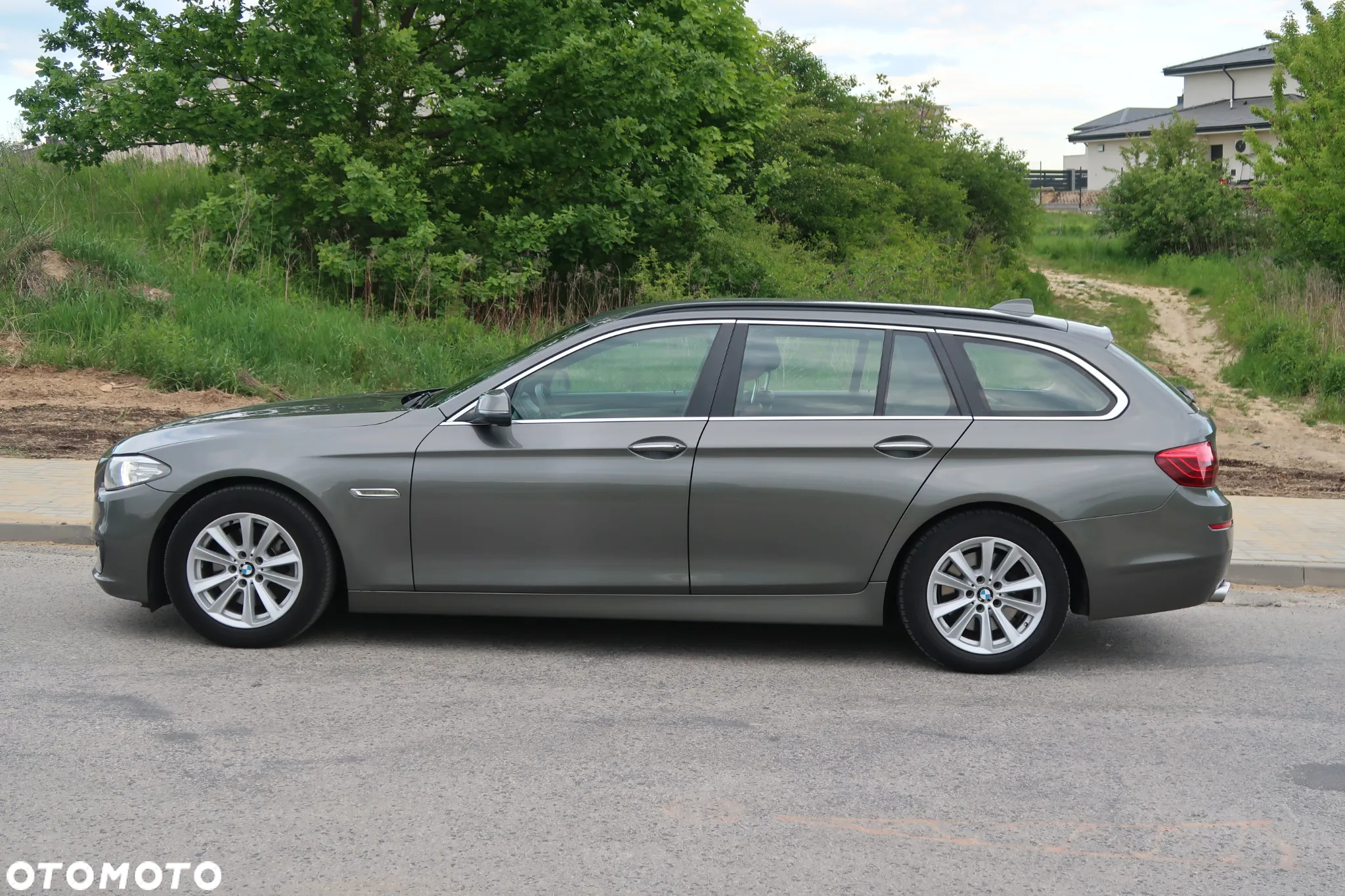 BMW Seria 5 520d Touring - 9