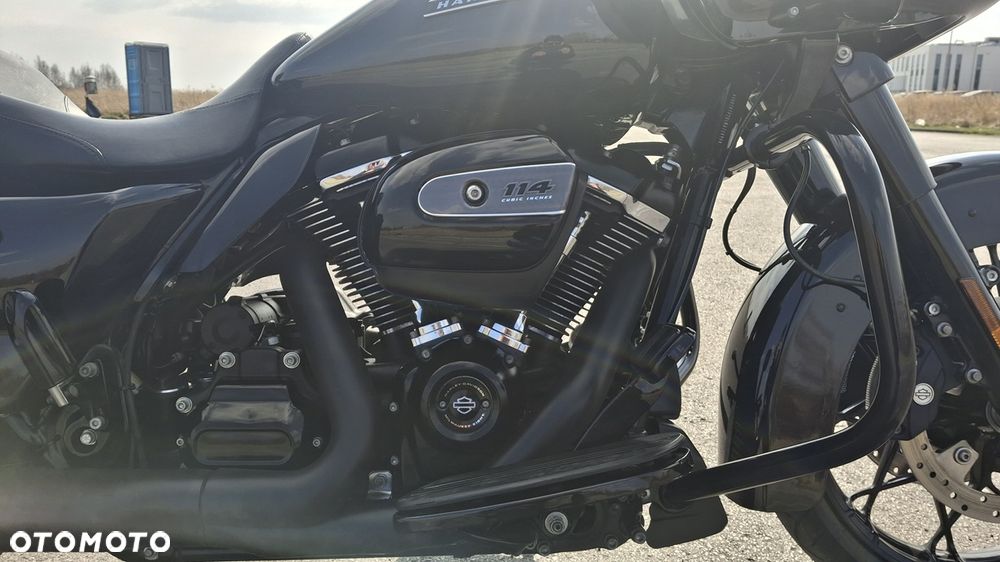 Harley-Davidson Touring Road Glide - 13