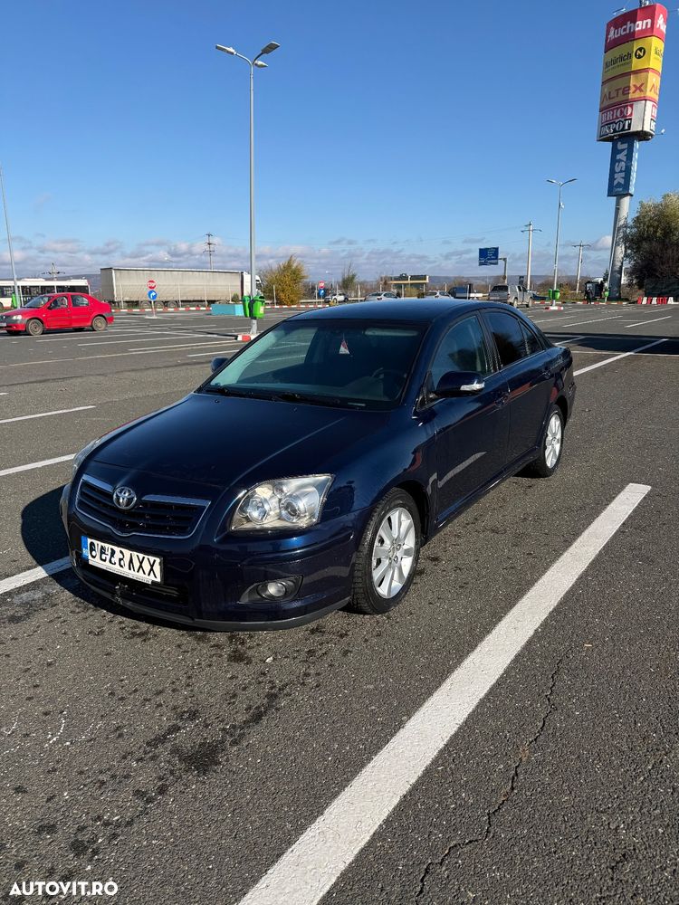 Toyota Avensis 2.0 D-4D Executive - 1