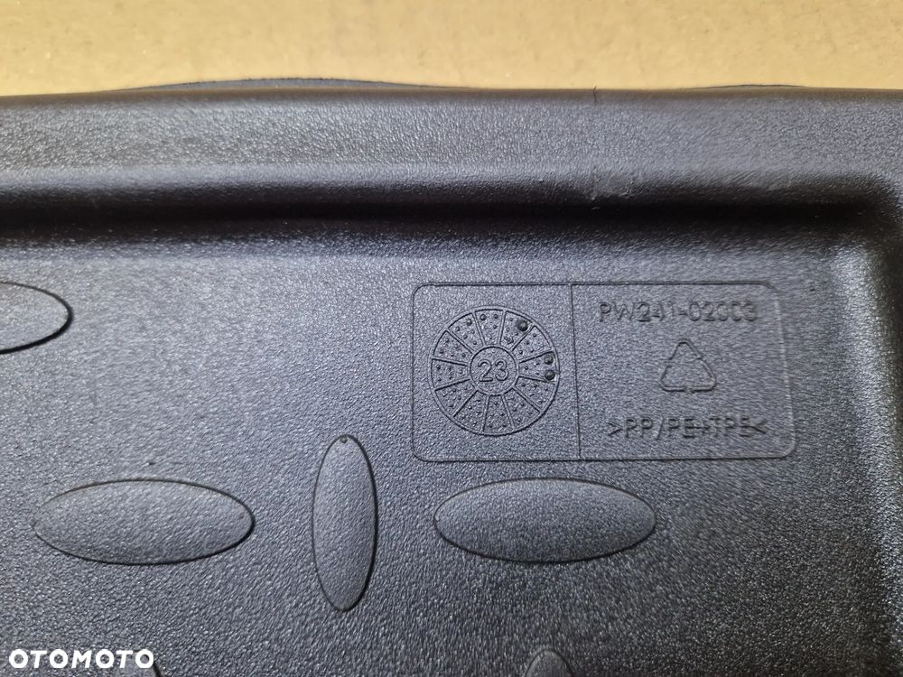 MATA WYKŁADZINA PODŁOGA BAGAŻNIKA TOYOTA COROLLA E21 - 3