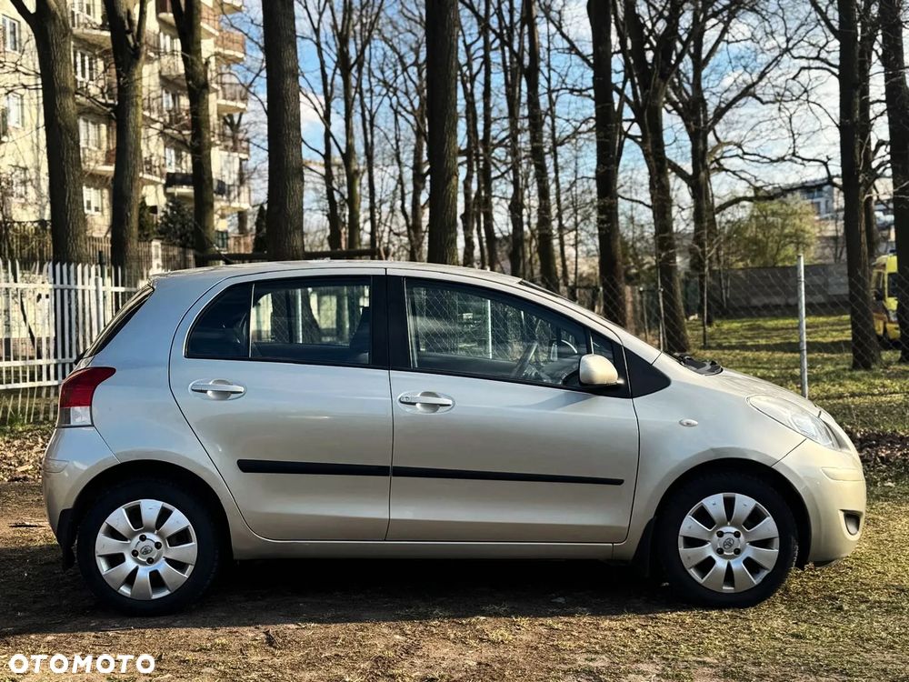 Toyota Yaris - 21