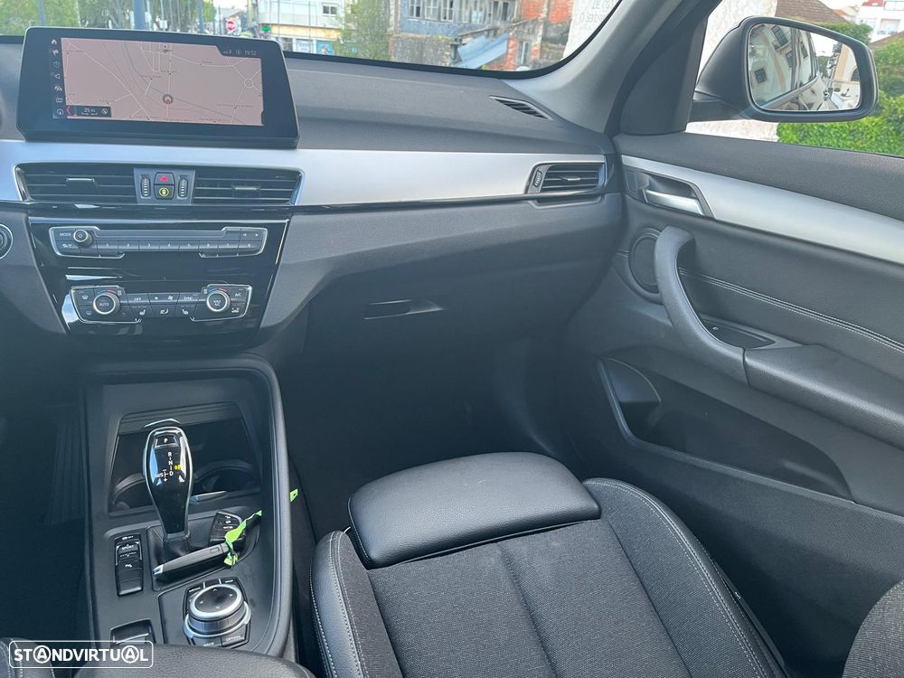 BMW X1 16 d sDrive Auto Line Sport - 34