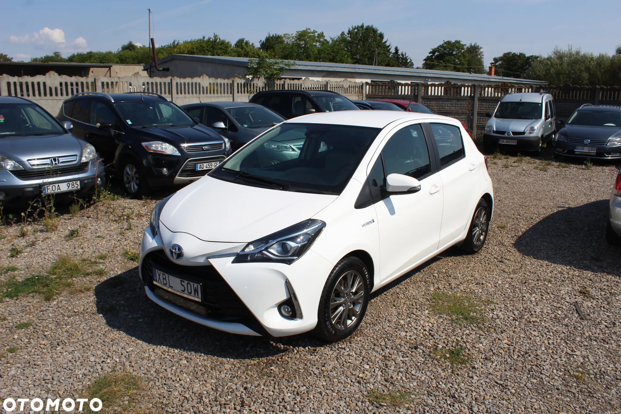 Toyota Yaris Hybrid 1.5 VVT-i Business Edition - 1