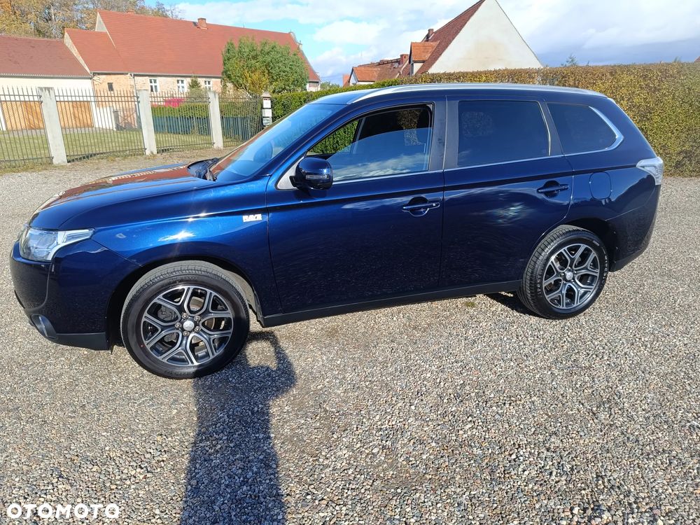 Mitsubishi Outlander 2.0 2WD Diamant Edition - 3