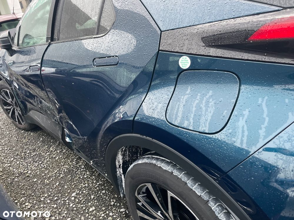 Toyota C-HR ver-x-shift-x--play-connect - 5