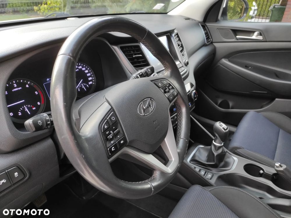 Hyundai Tucson 1.7 CRDI BlueDrive Style 2WD - 10