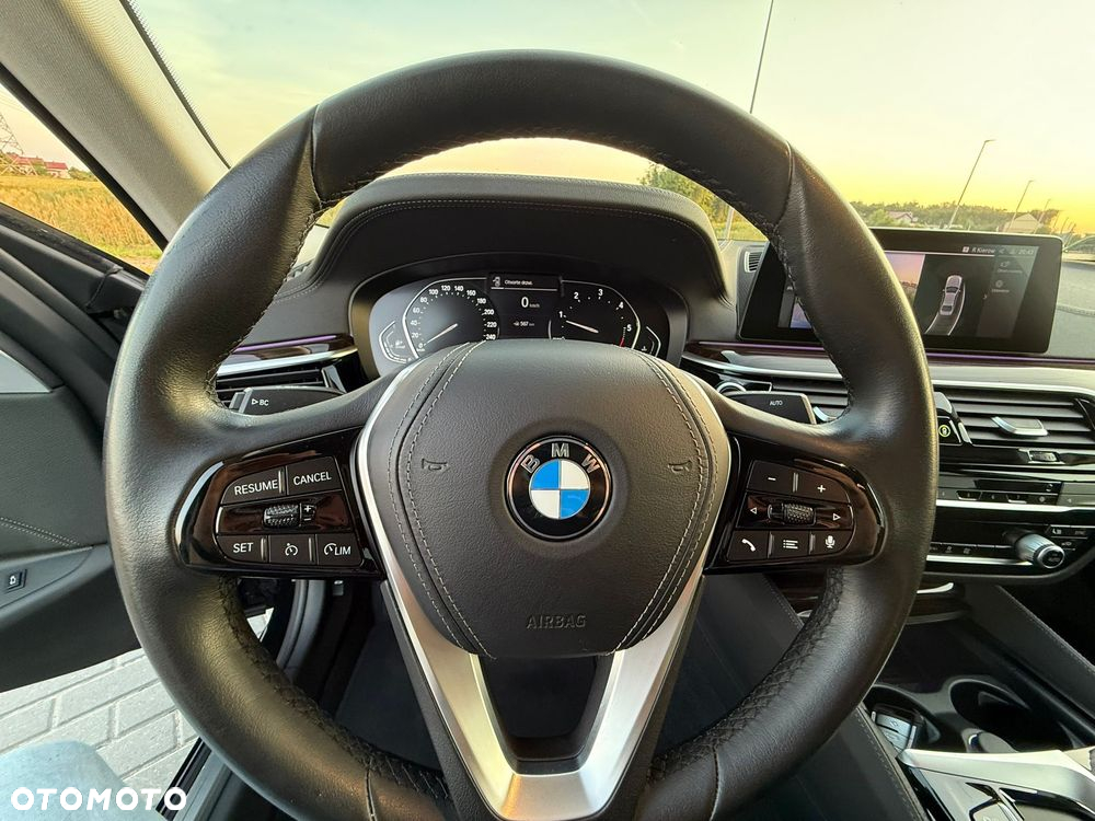 BMW Seria 5 520d xDrive Luxury Line - 27
