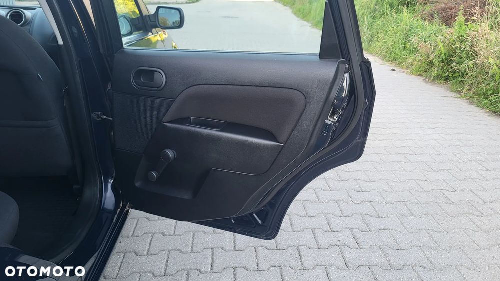 Ford Fiesta - 22