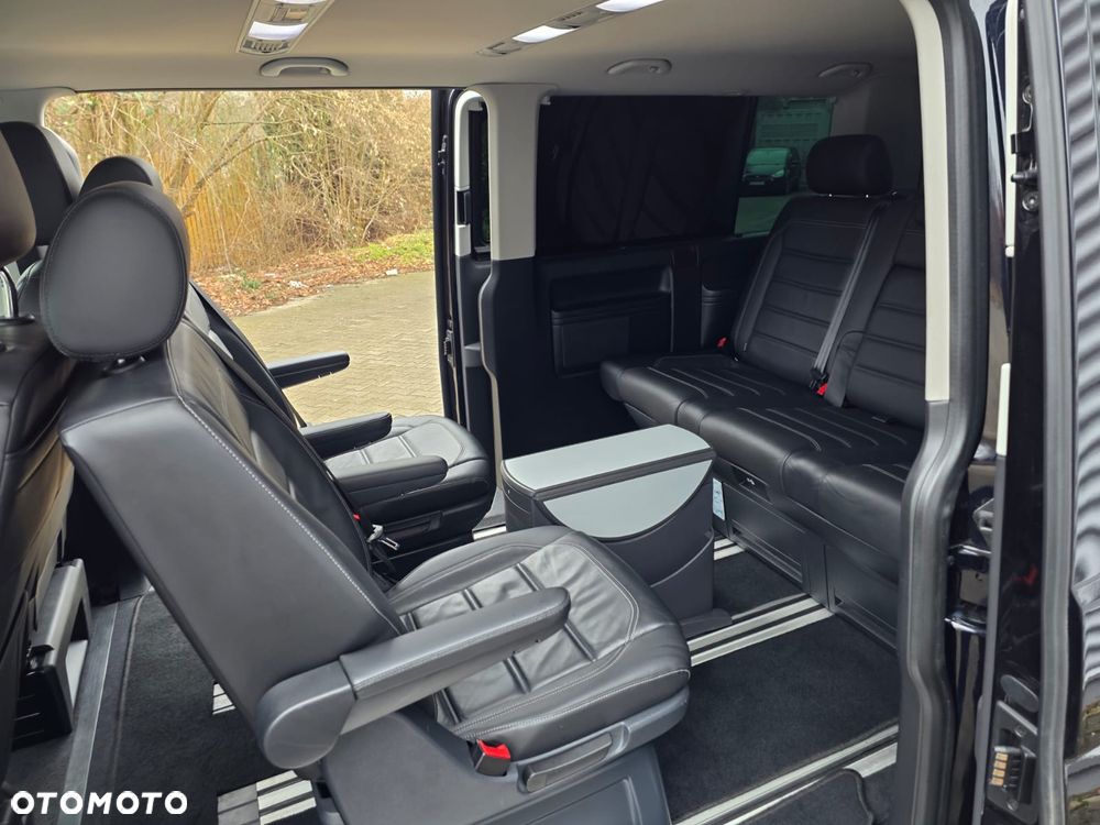 Volkswagen Multivan - 33