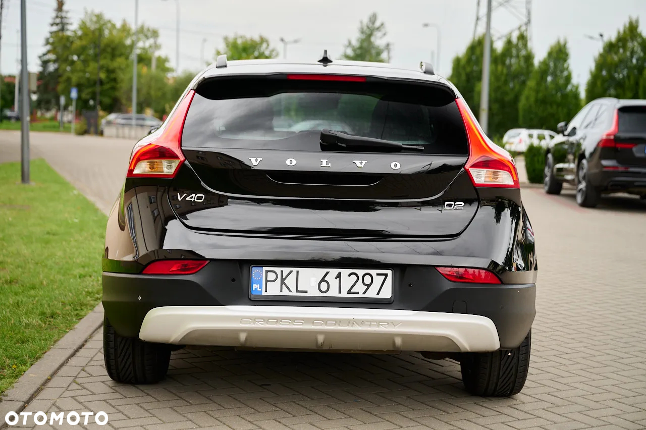Volvo V40 Cross Country D2 Drive-E Ocean Race - 15