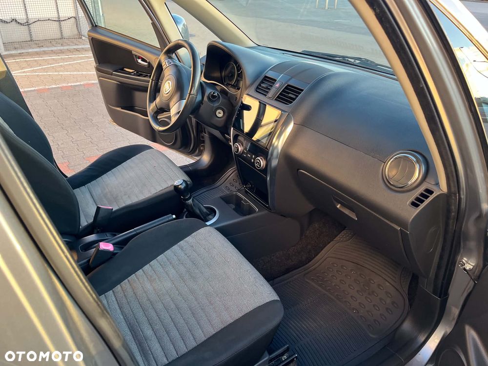 Fiat Sedici 1.6 16V 4x2 Emotion - 9