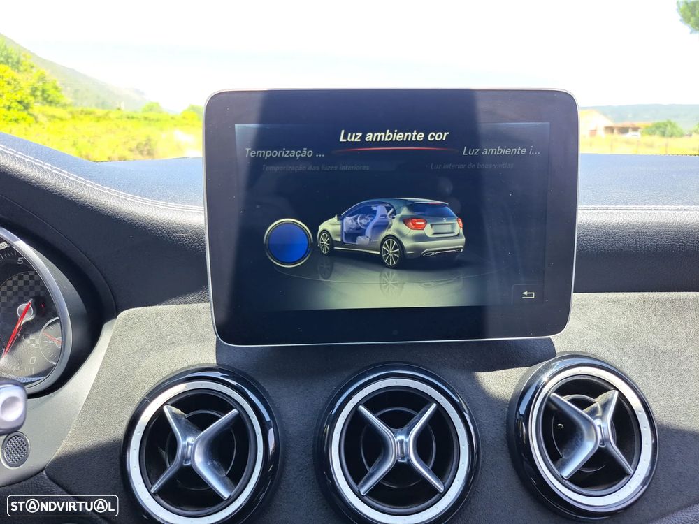 Mercedes-Benz A 200 (BlueEFFICIENCY) 7G-DCT AMG Sport - 30