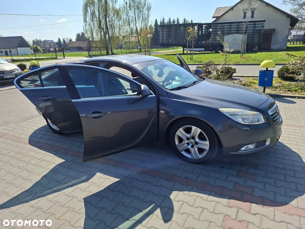 Opel Insignia 2.0 CDTI - 9