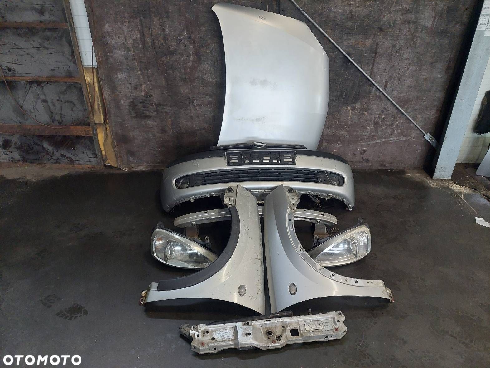 KOMPLETNY PRZÓD MASKA ZDERZAK BŁOTNIKI LAMPY OPEL CORSA C Z147 - 1
