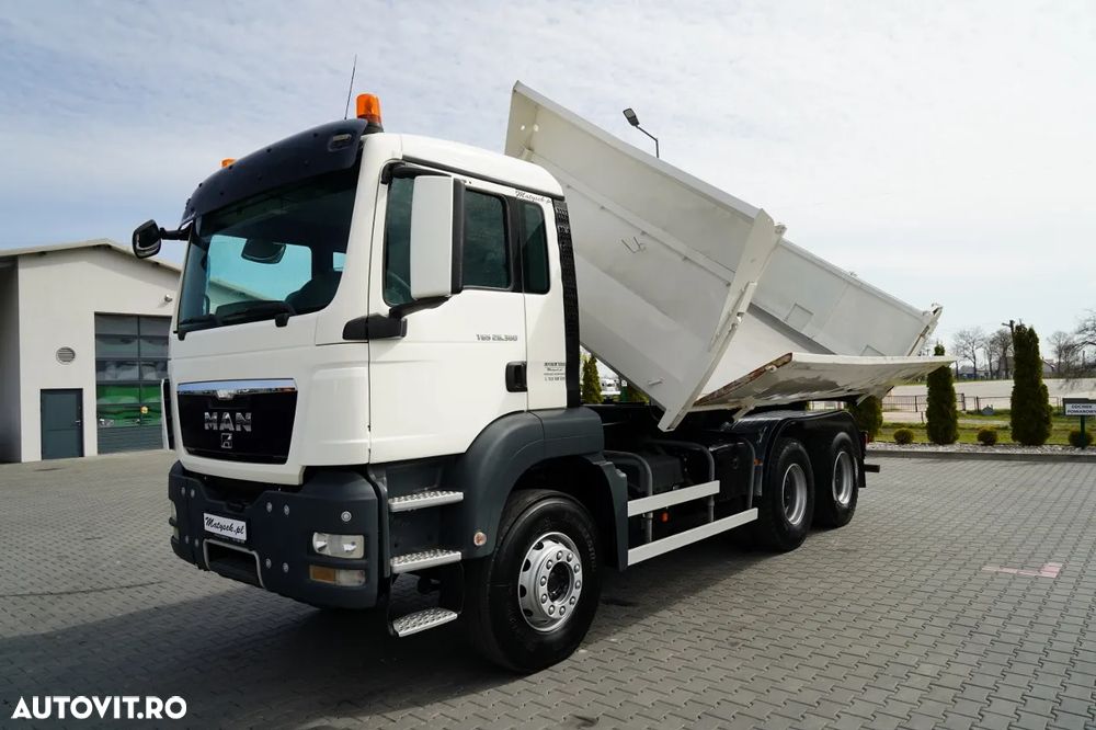 MAN TGS 26.360 / 6X4 / BASCUNĂ DUBLU / BASCUNĂ HIDRODOXICĂ / MANUALĂ BORDMATIC - 6