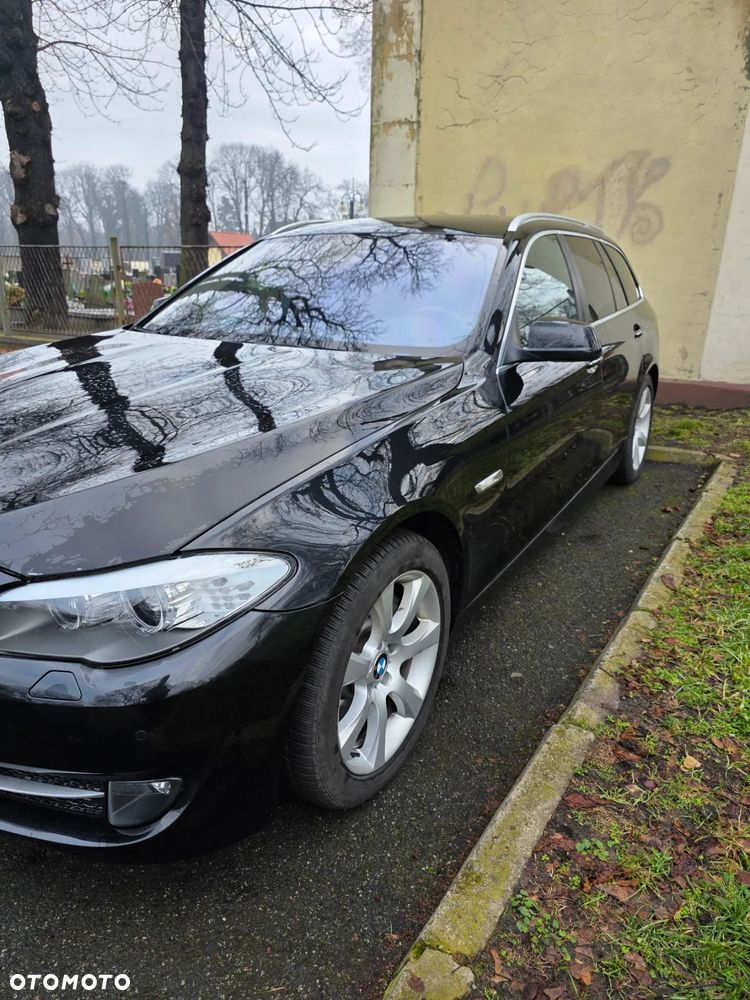 BMW Seria 5 525d - 2