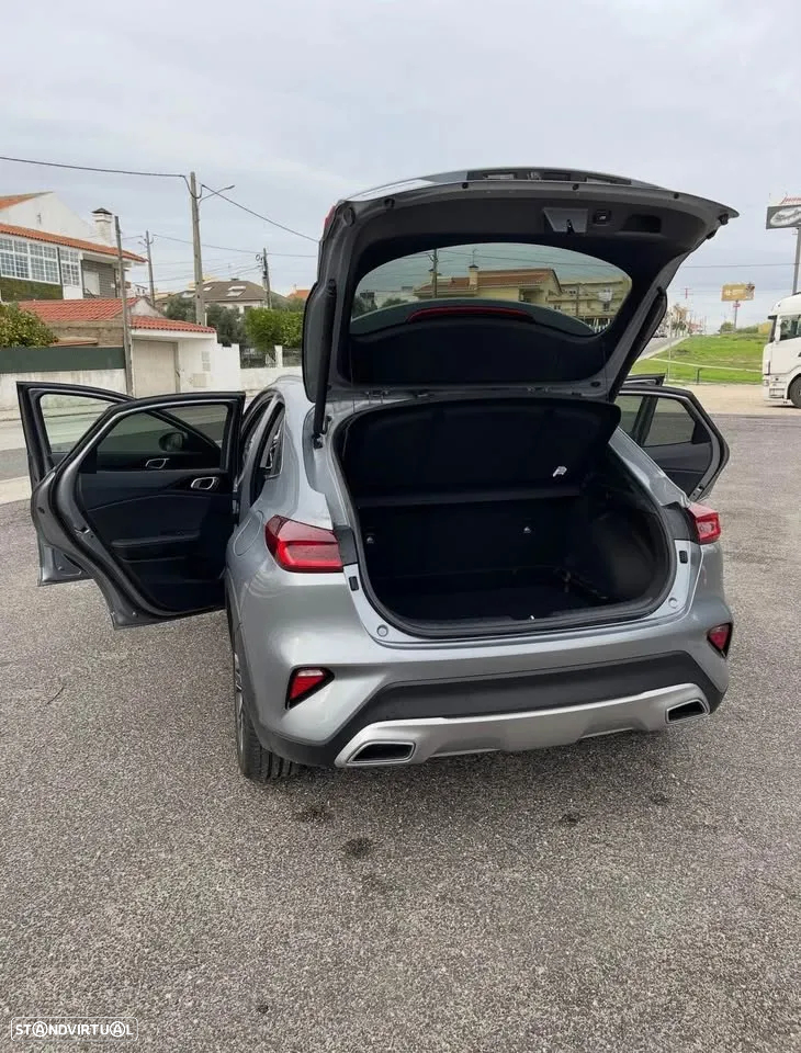 Kia XCeed 1.0 T-GDI Tech - 4