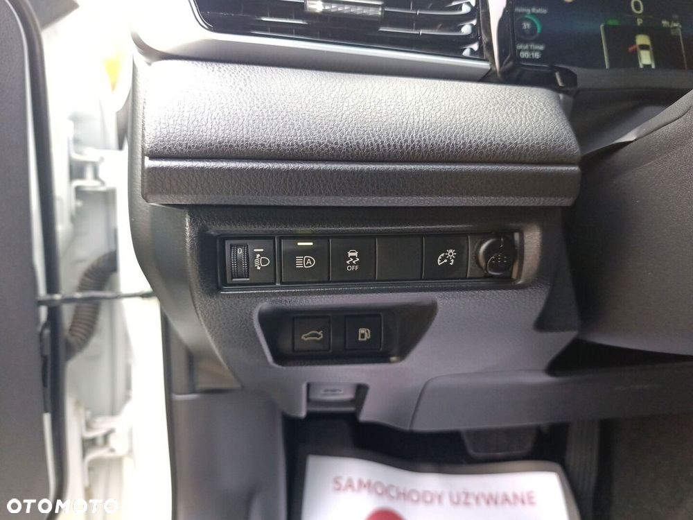 Toyota Camry - 27