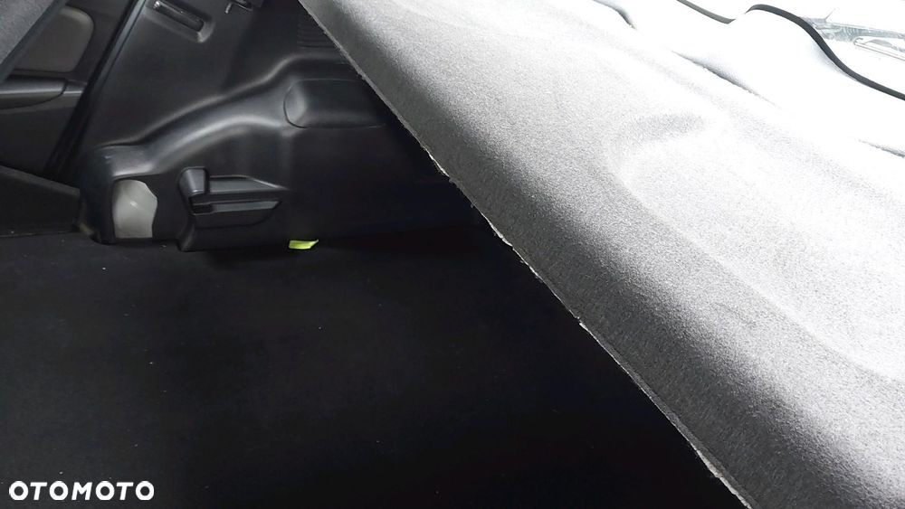 Toyota Yaris Hybrid 100 Premium - 6