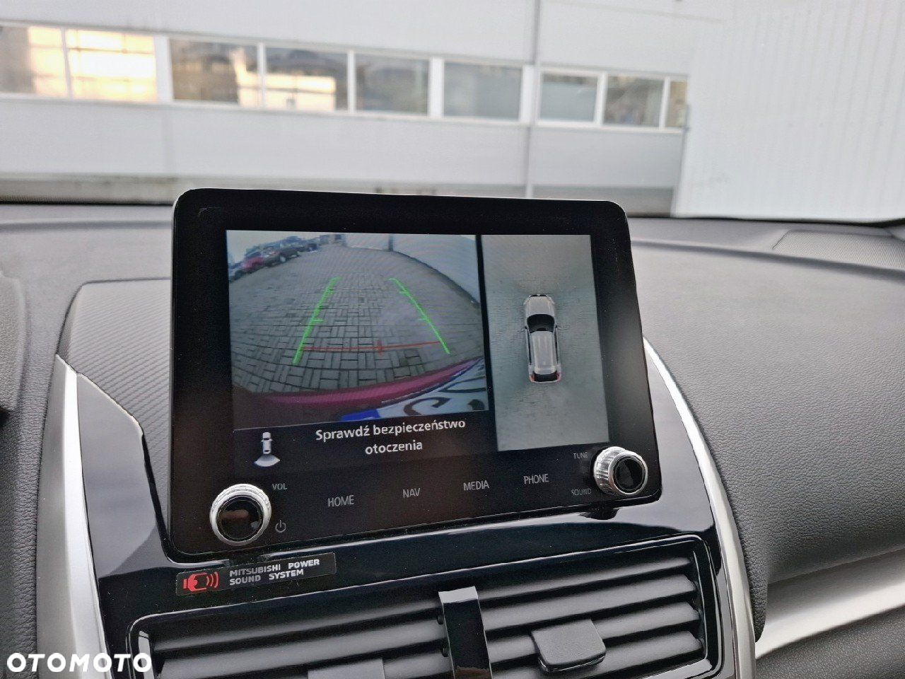 Mitsubishi Eclipse Cross - 27