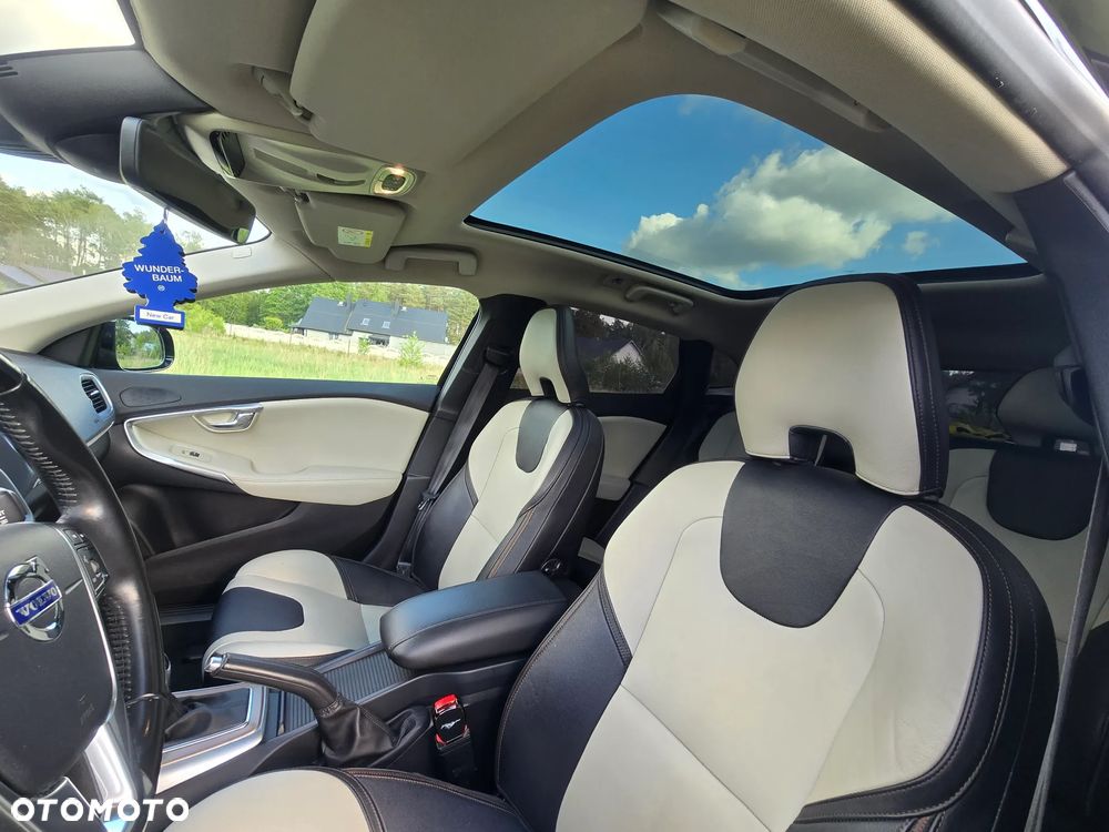 Volvo V40 D4 Geartronic Summum - 14