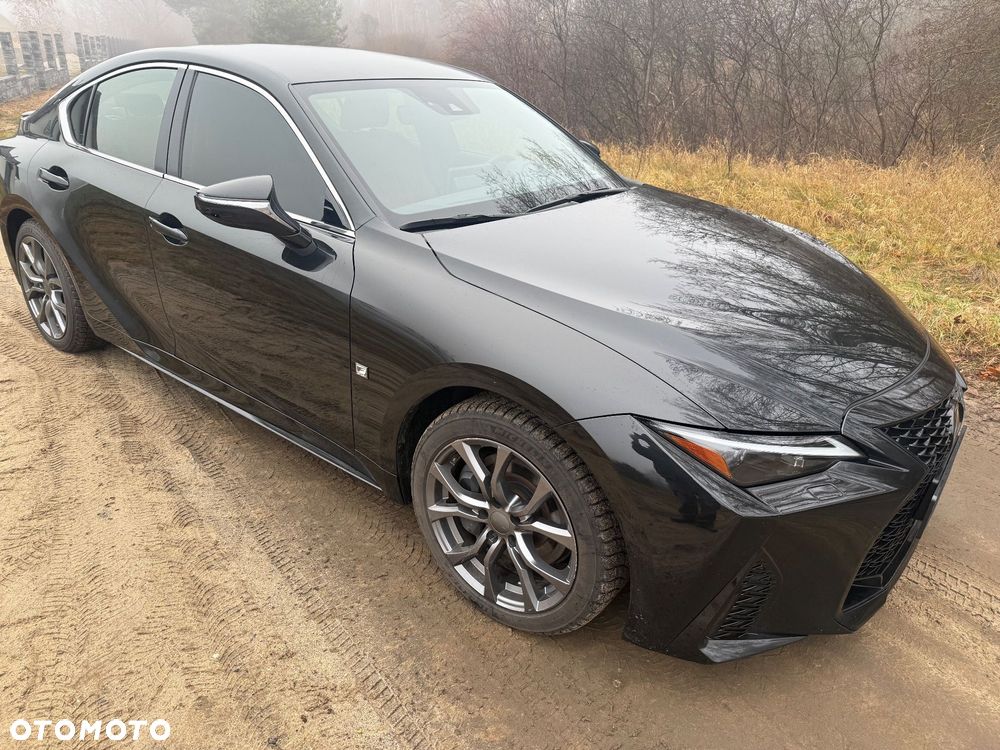 Lexus IS 200t / 300 F Sport - 5