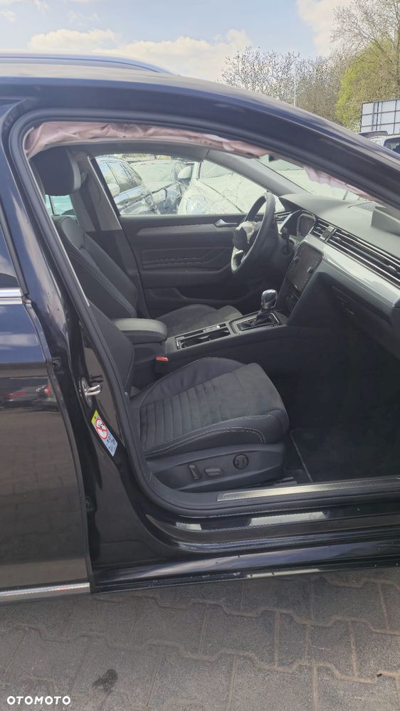 Volkswagen Passat - 16