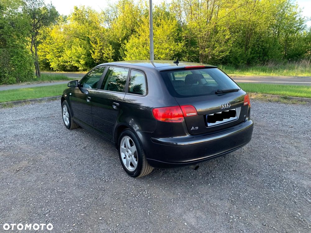 Audi A3 Sportback 1.6 Ambiente - 3