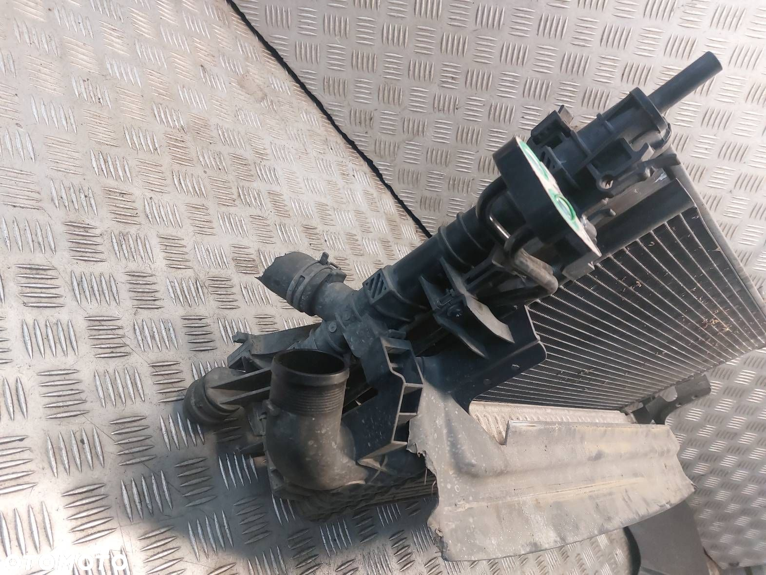 CHŁODNICA WODY KLIMATYZACJI INTERCOOLER WENTYLATORY VOLVO S40 II 1.6 D - 6