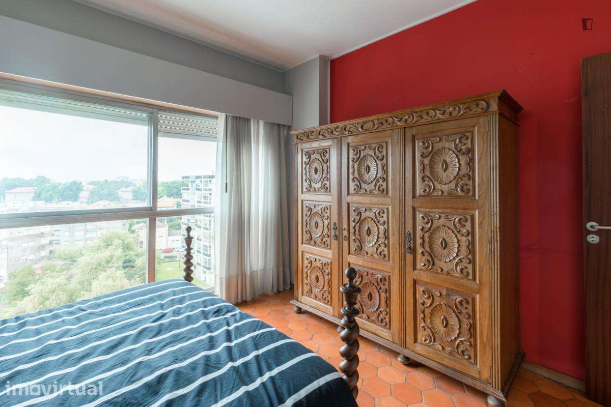 Quarto - localizado em Paranhos Porto - Grande imagem: 4/17