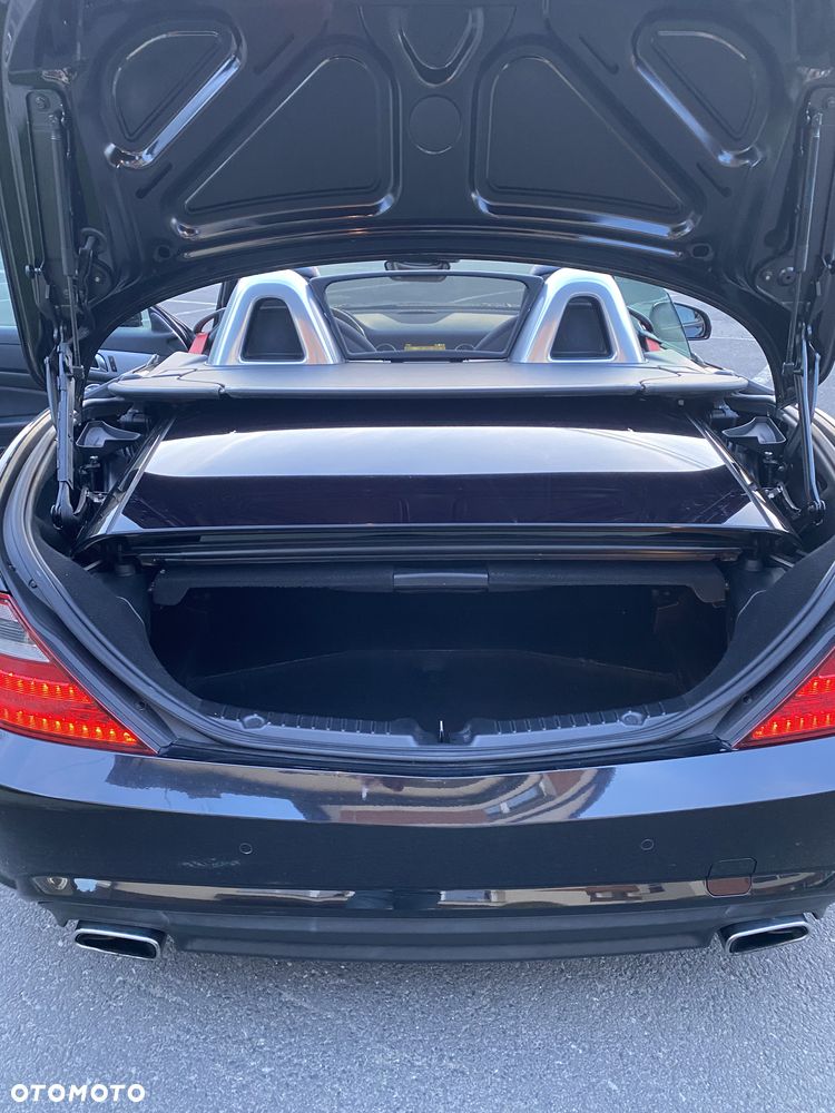 Mercedes-Benz SLK 250 (BlueEFFICIENCY) 7G-TRONIC - 9
