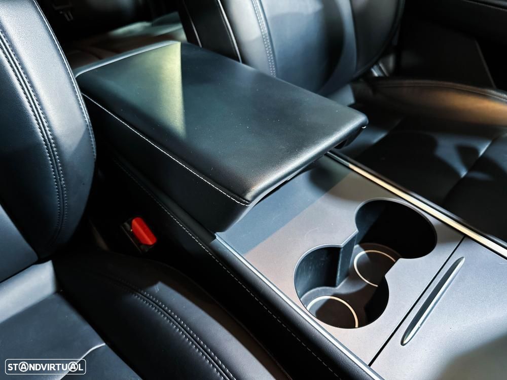 Tesla Model Y Long Range Dual Motor AWD - 39