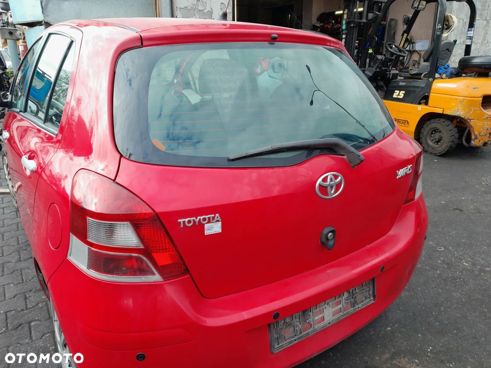 Klapa tylna pokrywa bagażnika TOYOTA Yaris II lift 5D 09-11r. 3P0 - 2