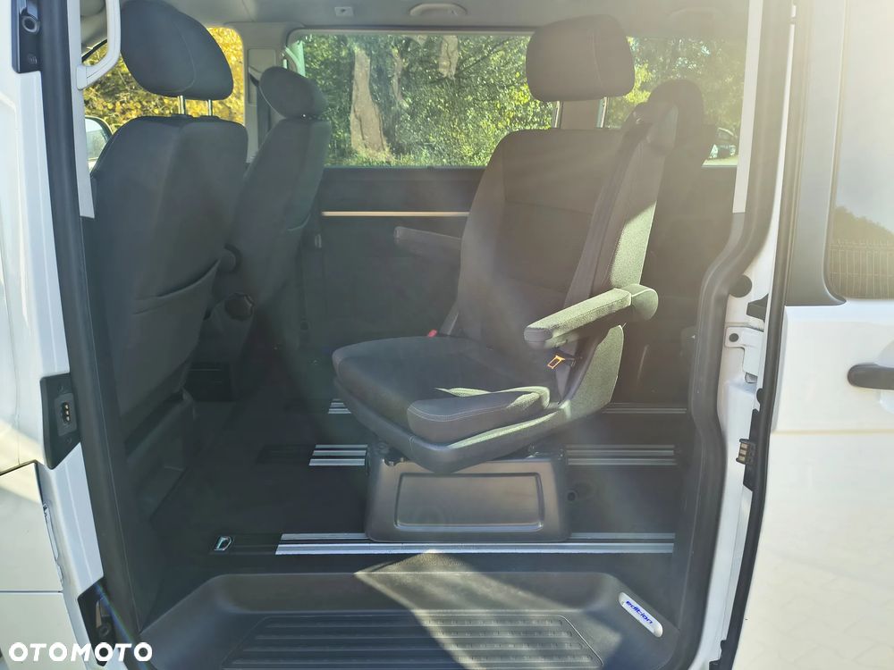 Volkswagen Multivan - 8