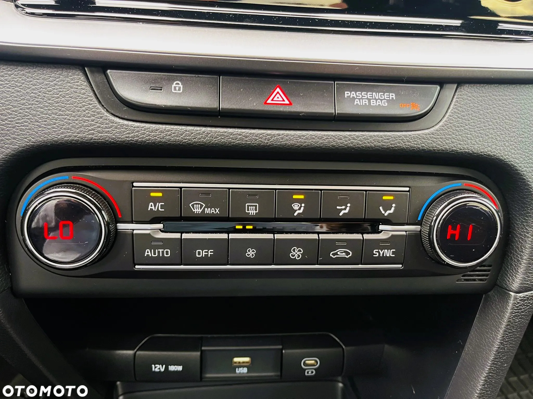 Kia XCeed 1.5 T-GDI M - 24
