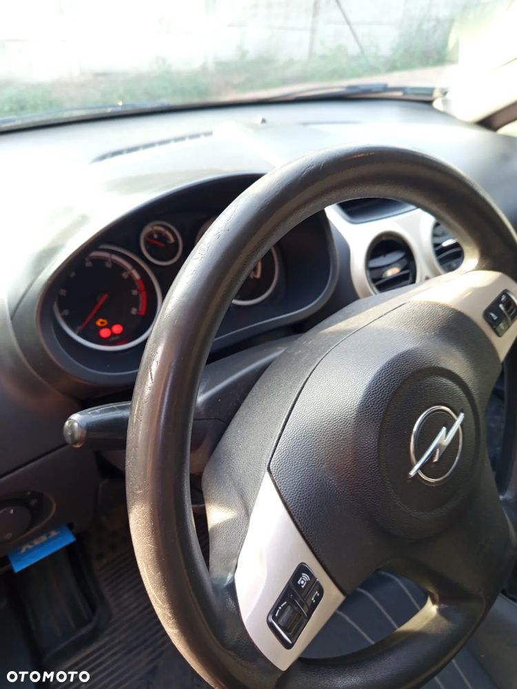 Opel Corsa 1.2 16V Cosmo - 6