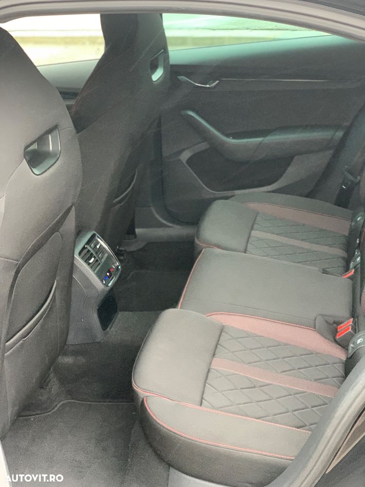 Skoda Octavia 2.0 TDI DSG RS Plus - 15