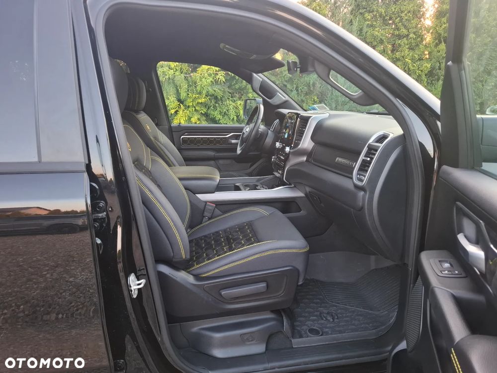 RAM 1500 5.7 Crew Cab Bighorn - 10