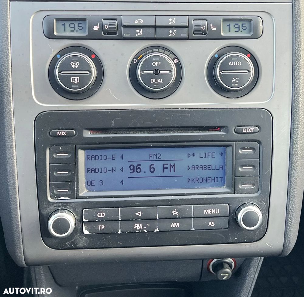 Volkswagen Touran 2.0 TDI DPF Cross - 12