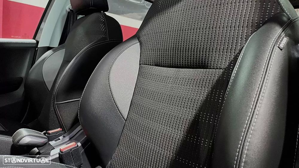 Peugeot 2008 1.2 PureTech Allure - 42