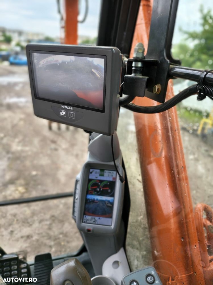 Hitachi ZAXIS 210H - 10