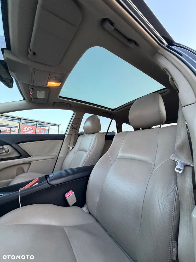 Toyota Avensis 2.2 D-4D Premium - 8