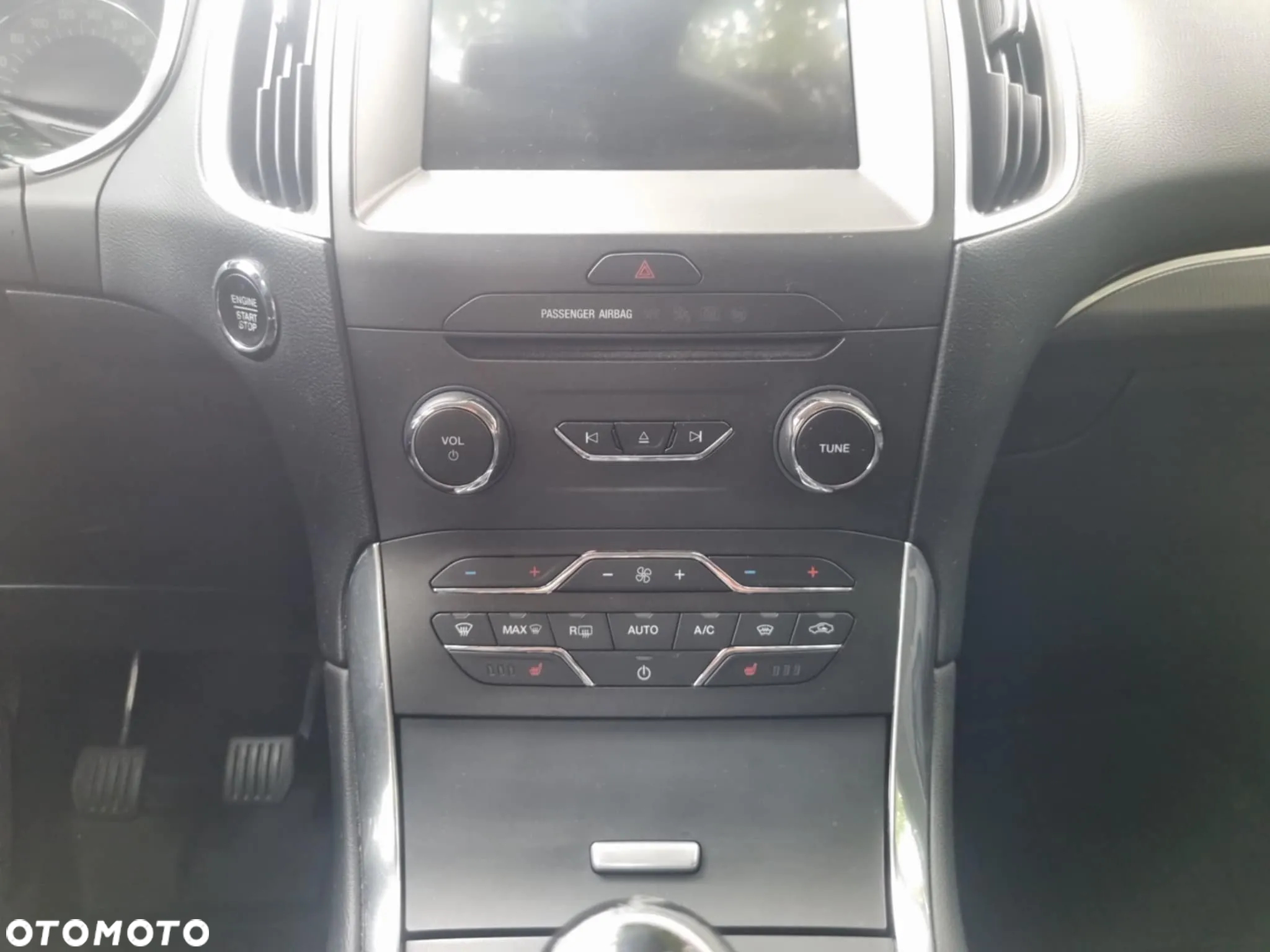 Ford S-Max - 13