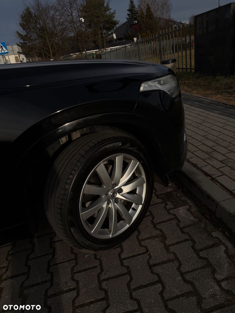 Volvo XC 90 D5 AWD Momentum - 9