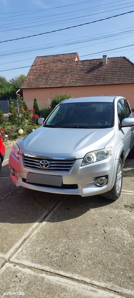 Toyota RAV4 2.2 D-4CAT 4WD Aut Luxury 18" - 1