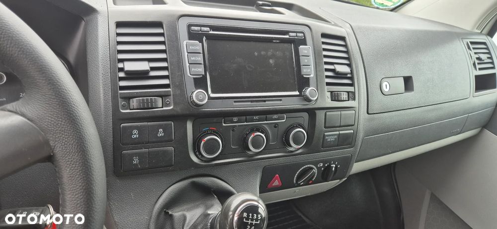Volkswagen Transporter T5 TDI L1H1 - 18
